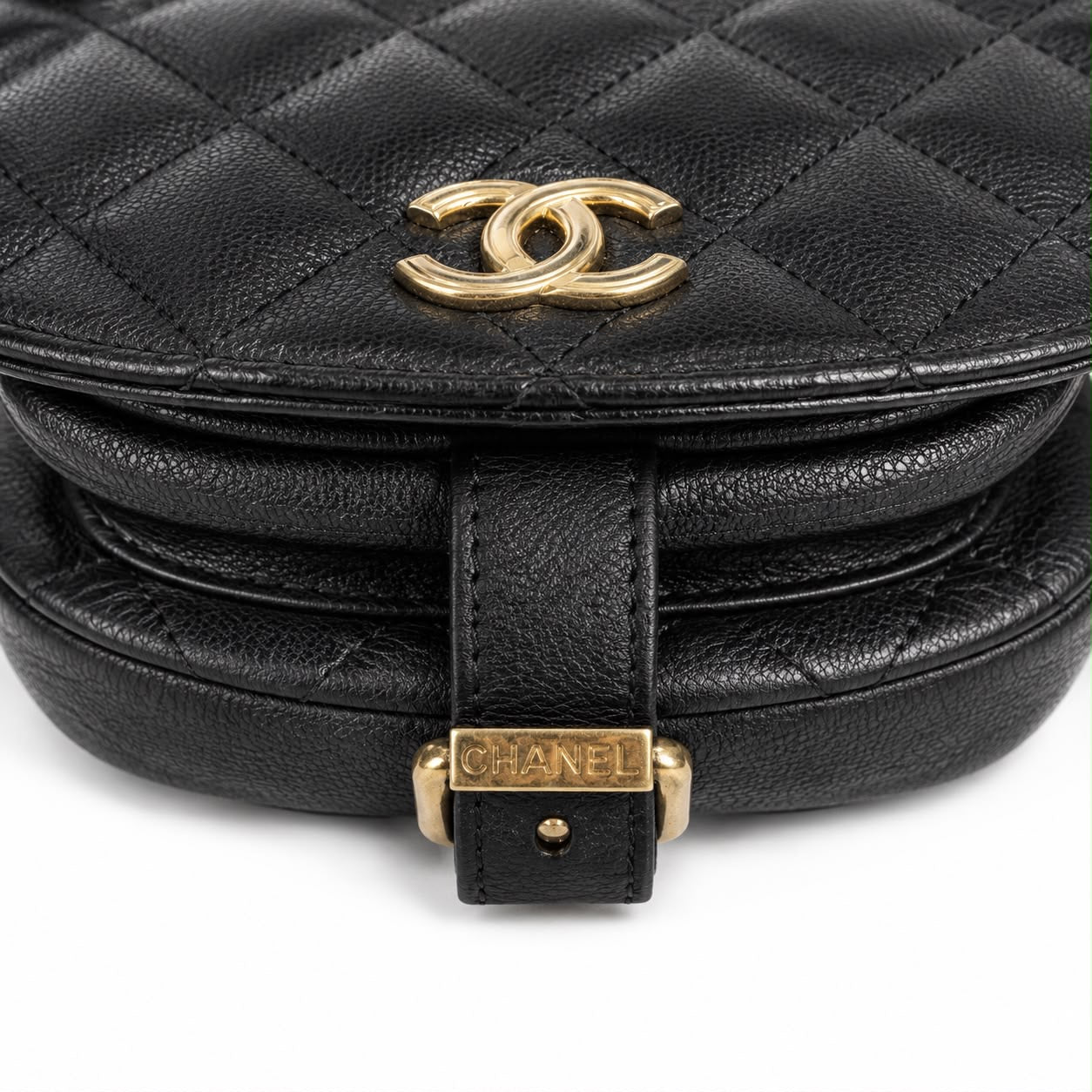 CHANEL - BAG MESSENGER BLACK QUILTED CAVIAR LEATHER GOLD HARDWARE