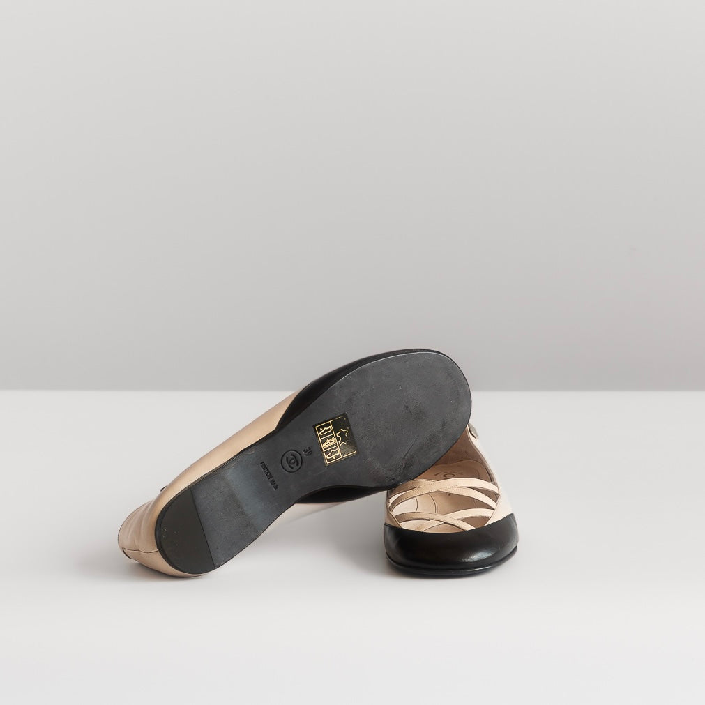 CHANEL - BALLERINA LEATHER PINK AND BLACK SIZE 39