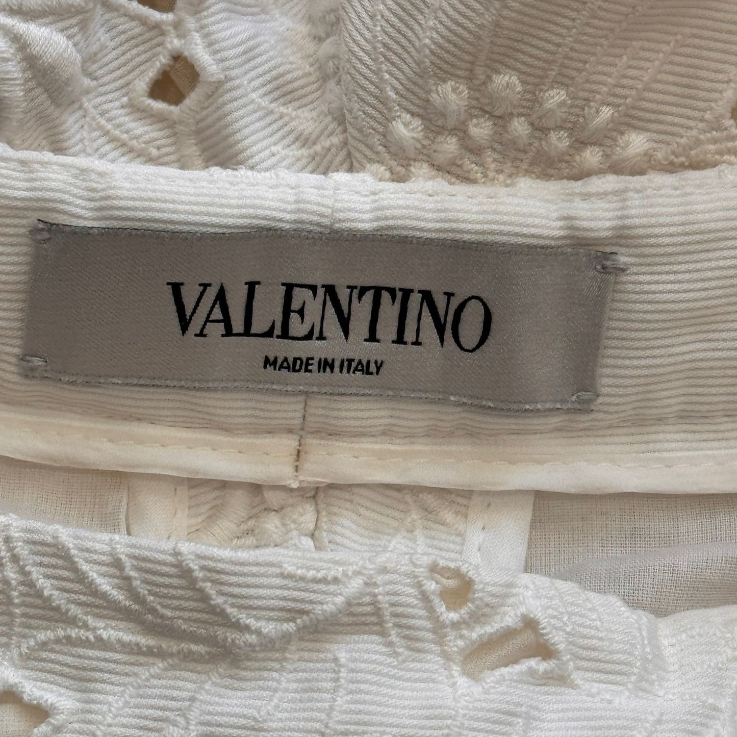 VALENTINO - SHORT COTTON WHITE FLORAL BRODERIE SIZE 42 IT
