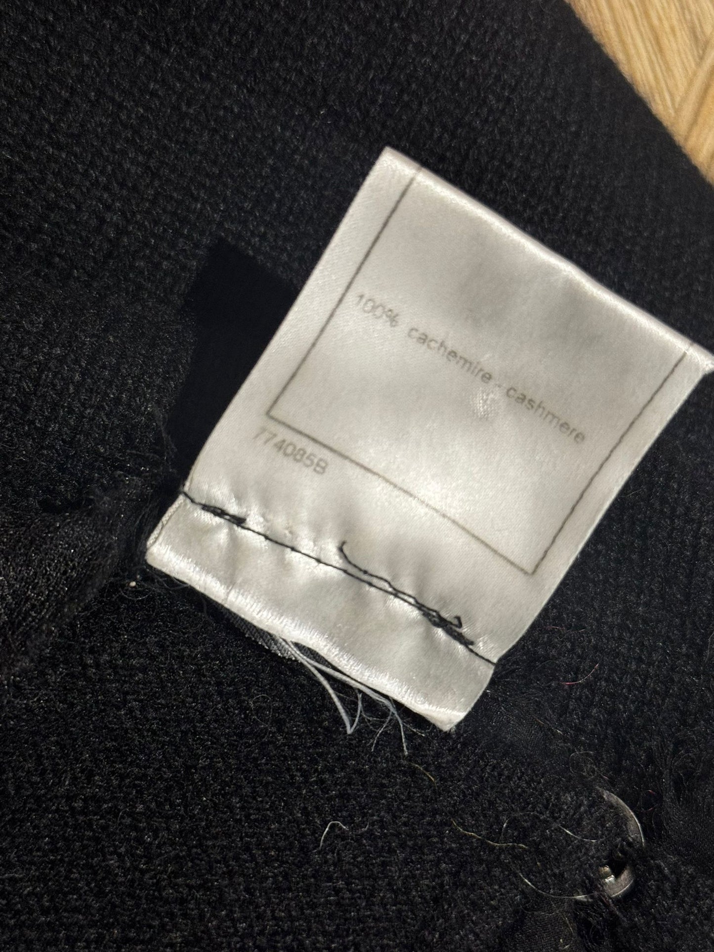 CHANEL - SWEATER BLACK CASHMERE WITH RHINESTONE DETAILS SIZE 34 FR