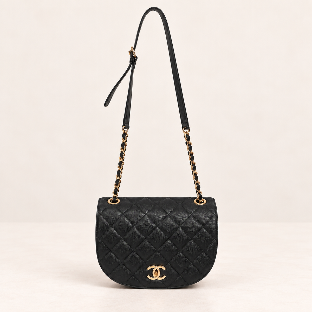 CHANEL - BAG MESSENGER BLACK QUILTED CAVIAR LEATHER GOLD HARDWARE