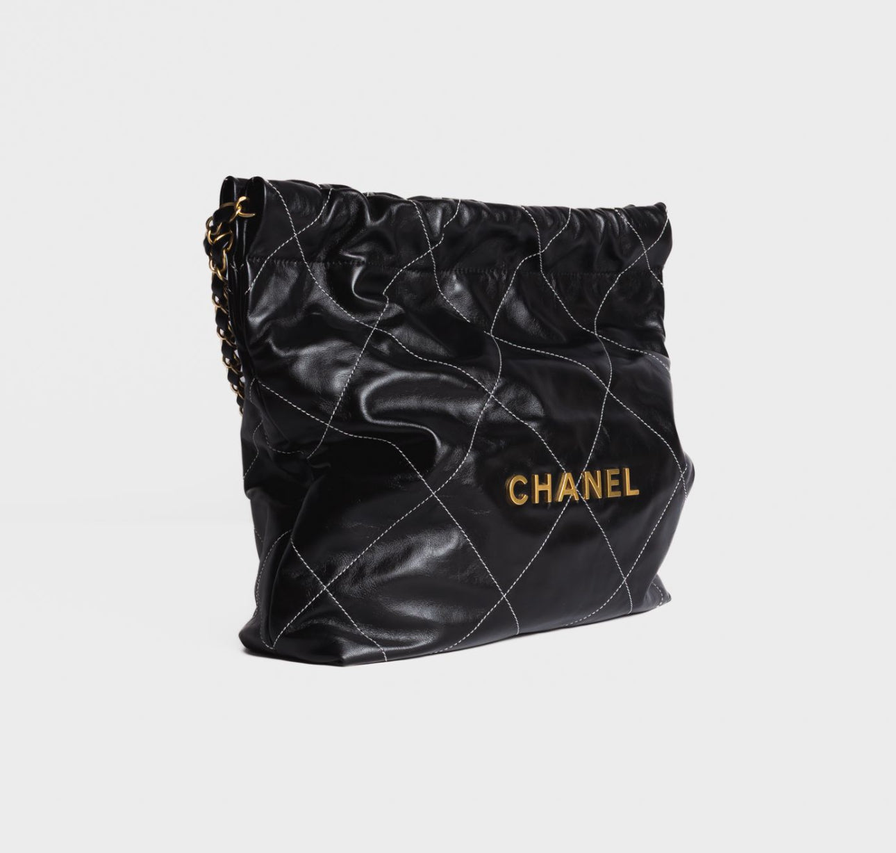 CHANEL - BAG SMALL CHANEL 22 IN SHINY LEATHER BRUSHED GOLD TONE HARDWARE
