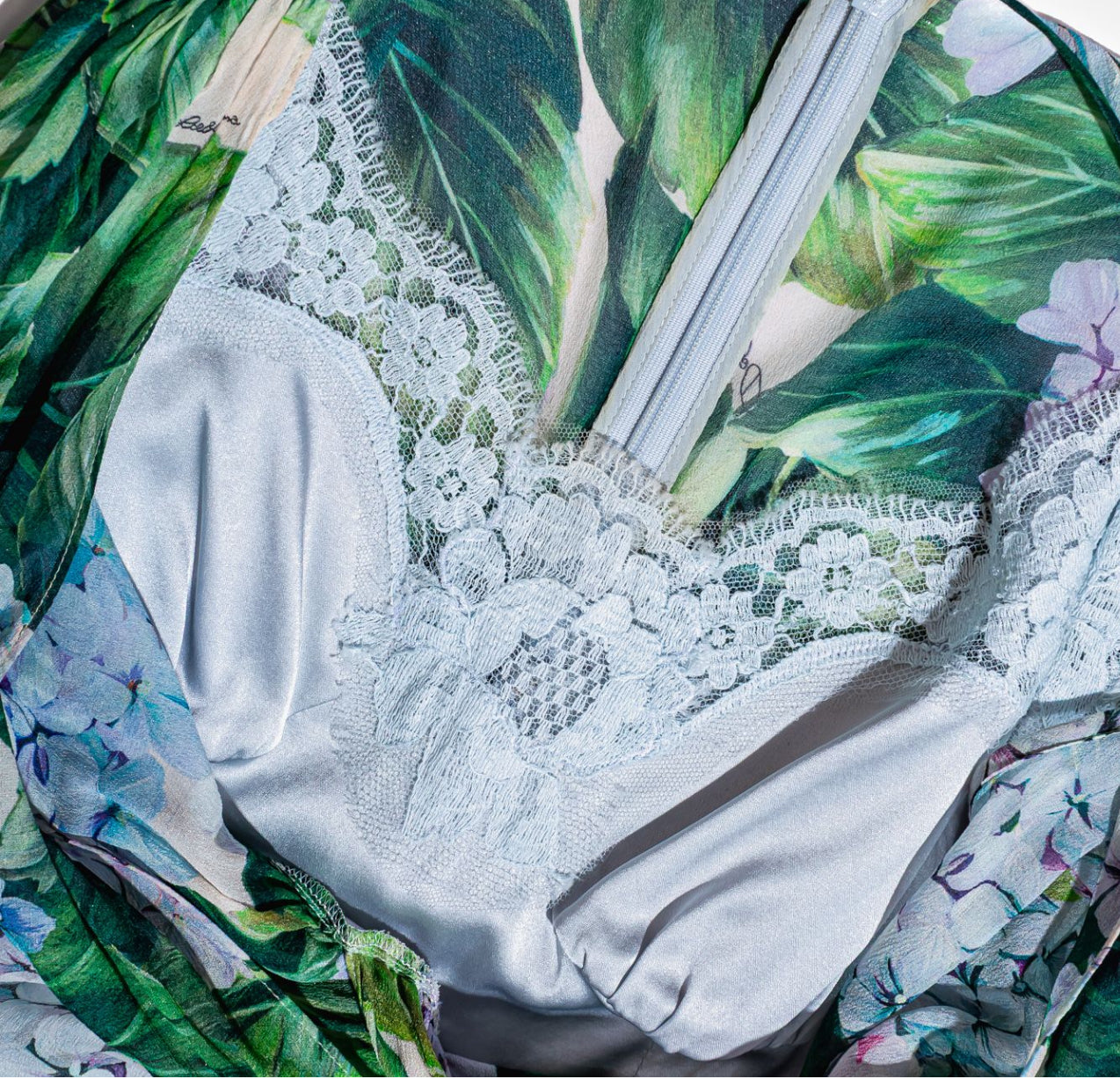 sea＊flowerページ flower embroidery SAGARA h/s shirt – CAMPHOR WOOD - OFFICIAL