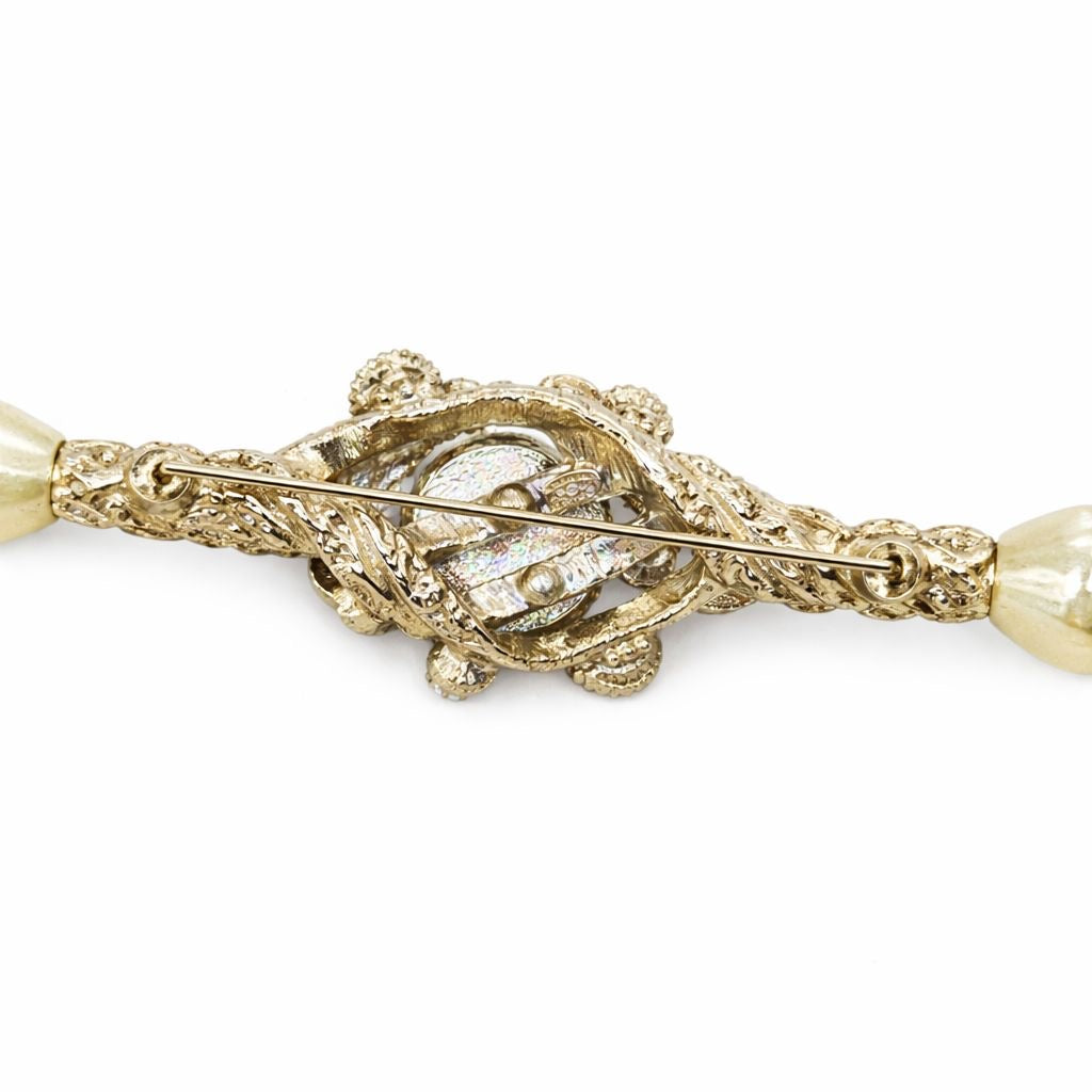 CHANEL - BROOCH GOLD TONE WITH PEARLS DROP & CRYSTAL