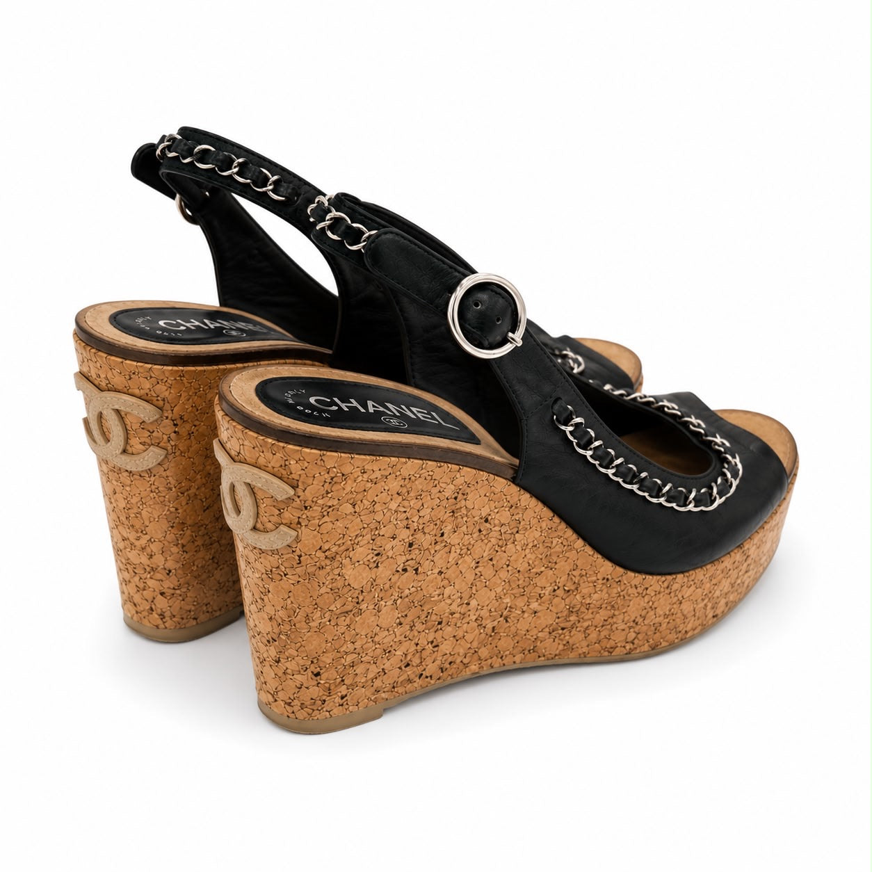 CHANEL - WEDGE PUMPS BLACK LEATHER CC CHAIN-LINK SIZE 40,5 EU