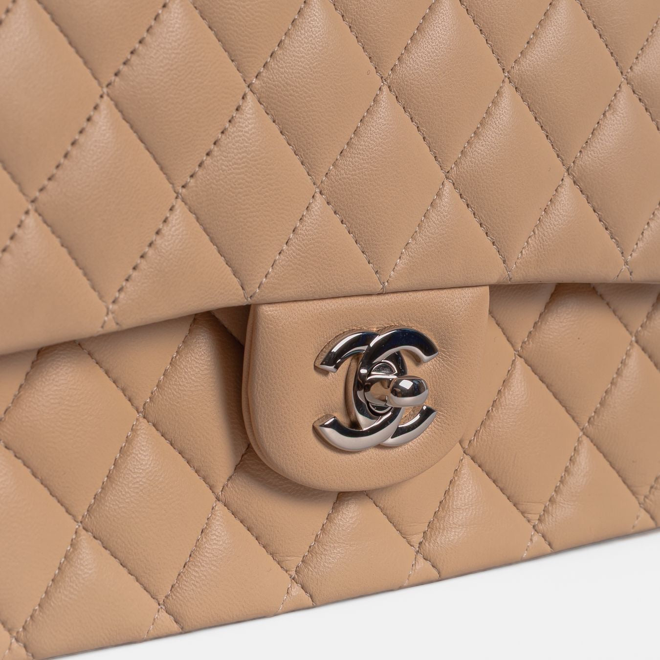 CHANEL - TIMELESS BAG MEDIUM DOUBLE FLAP BEIGE LAMBSKIN SILVER HARDWARE