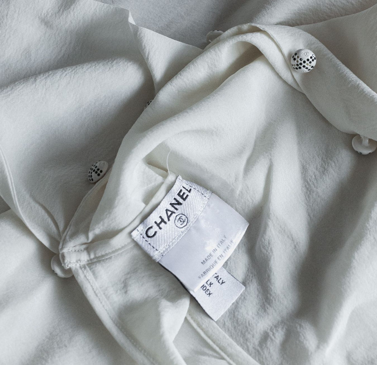 CHANEL - SHIRT LONG SLEEVES WHITE SILK SIZE 36 FR