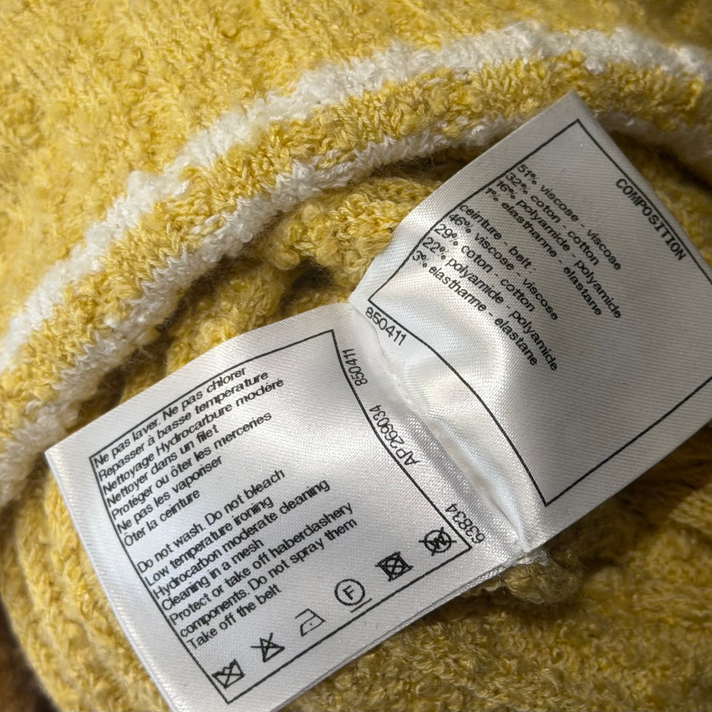 CHANEL - DRESS MIDI BELTED KNIT YELLOW & WHITE SIZE 36 FR