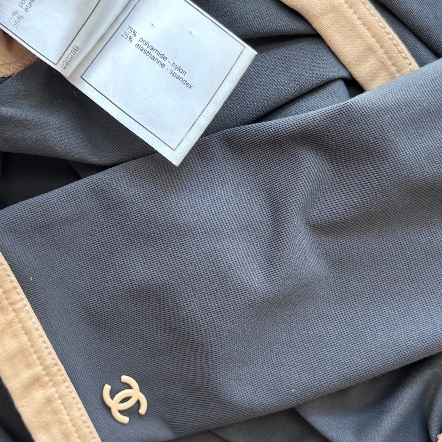 CHANEL - SET CARDIGAN & TROUSERS GREY WITH PINK TRIM SIZE 42 FR