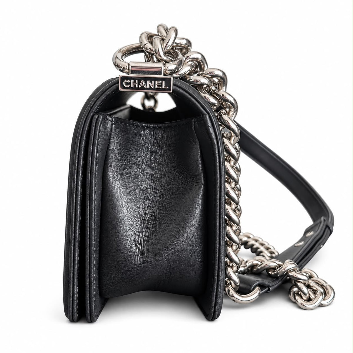 CHANEL – BOY BAG SMALL CHEVRON QUILTED BLACK LEATHER WITH RUTHENIUM HARDWARE
