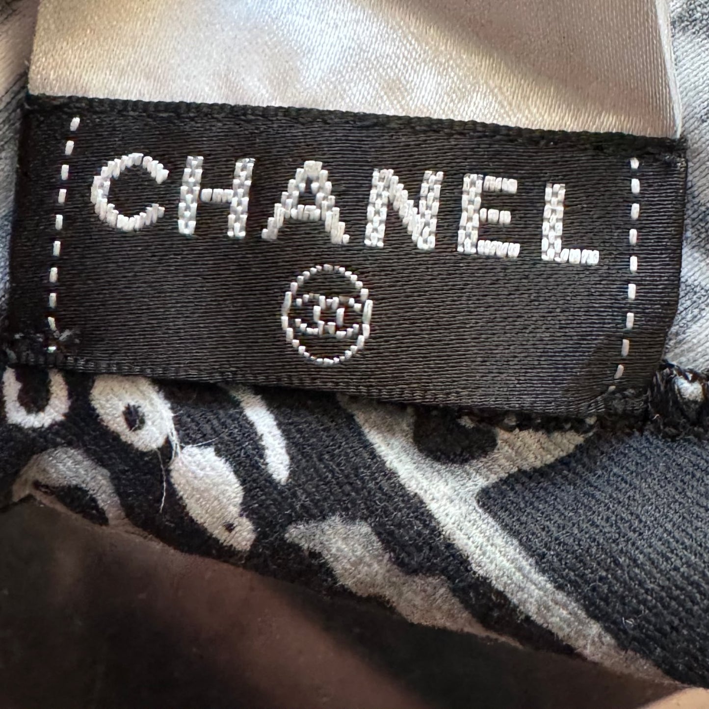 CHANEL - BIKINI BLACK & WHITE CAMELLIA AND LOGO PRINT SIZE 36 FR