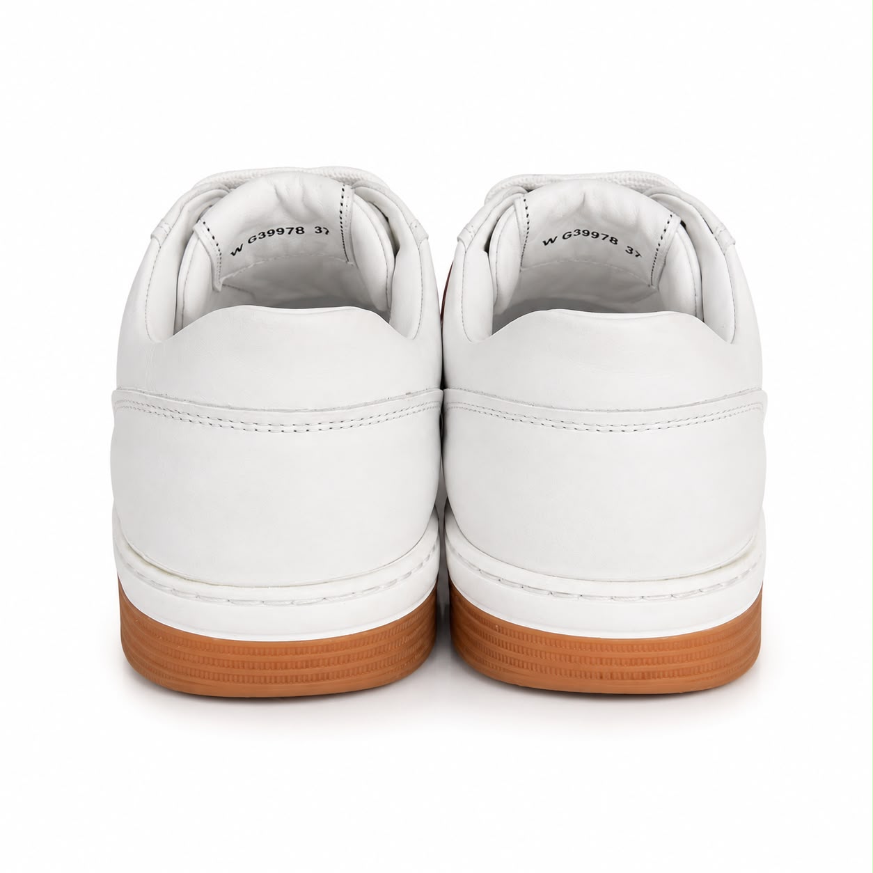 CHANEL - SNEAKERS LEATHER WHITE LOGO CC GREY AND RED SIZE 37 EU