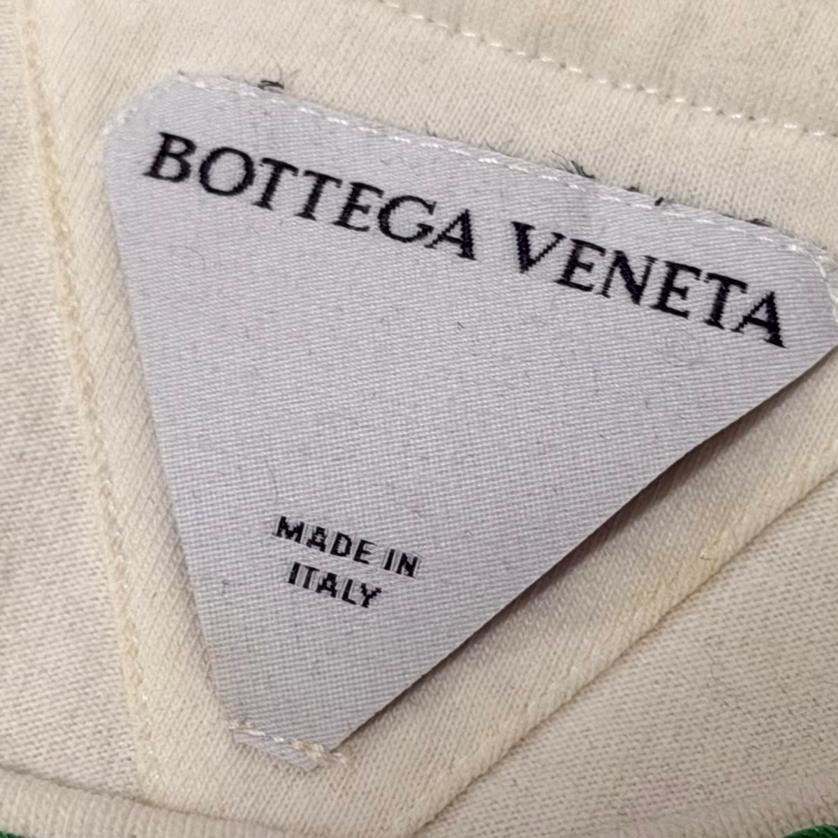 BOTTEGA VENETA - T-SHIRT ECRU GREEN OVERLOCK STITCH SIZE S