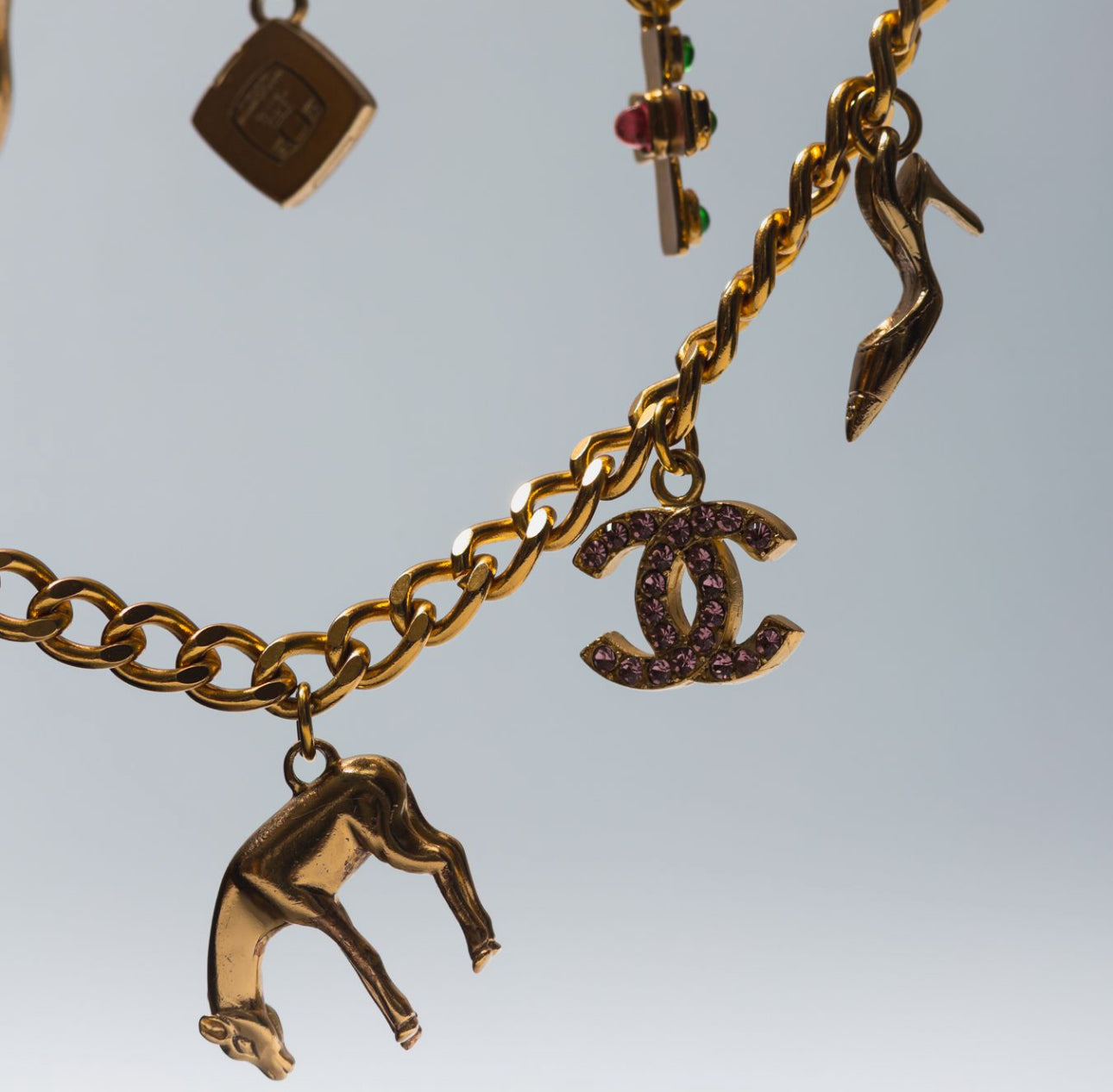 CHANEL - BELT GOLD CHAIN WITH CHARMS