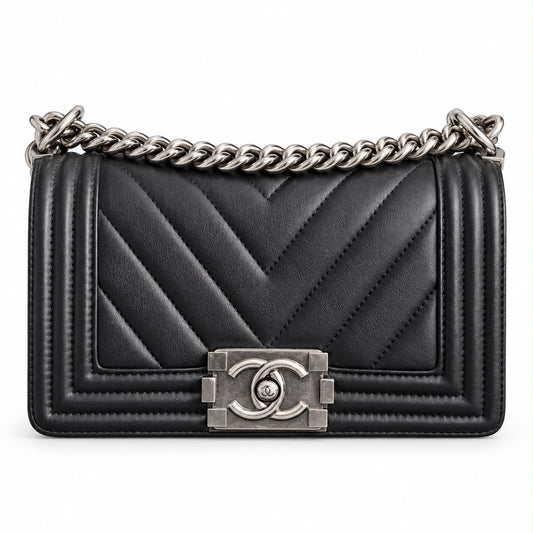 CHANEL – BOY BAG SMALL CHEVRON QUILTED BLACK LEATHER WITH RUTHENIUM HARDWARE
