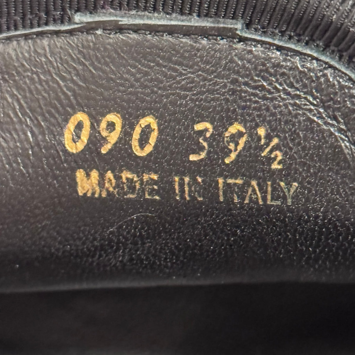 MIU MIU – BLACK VELVET LOAFERS WITH GOLD EMBROIDERED LOGO SIZE 39.5 EU