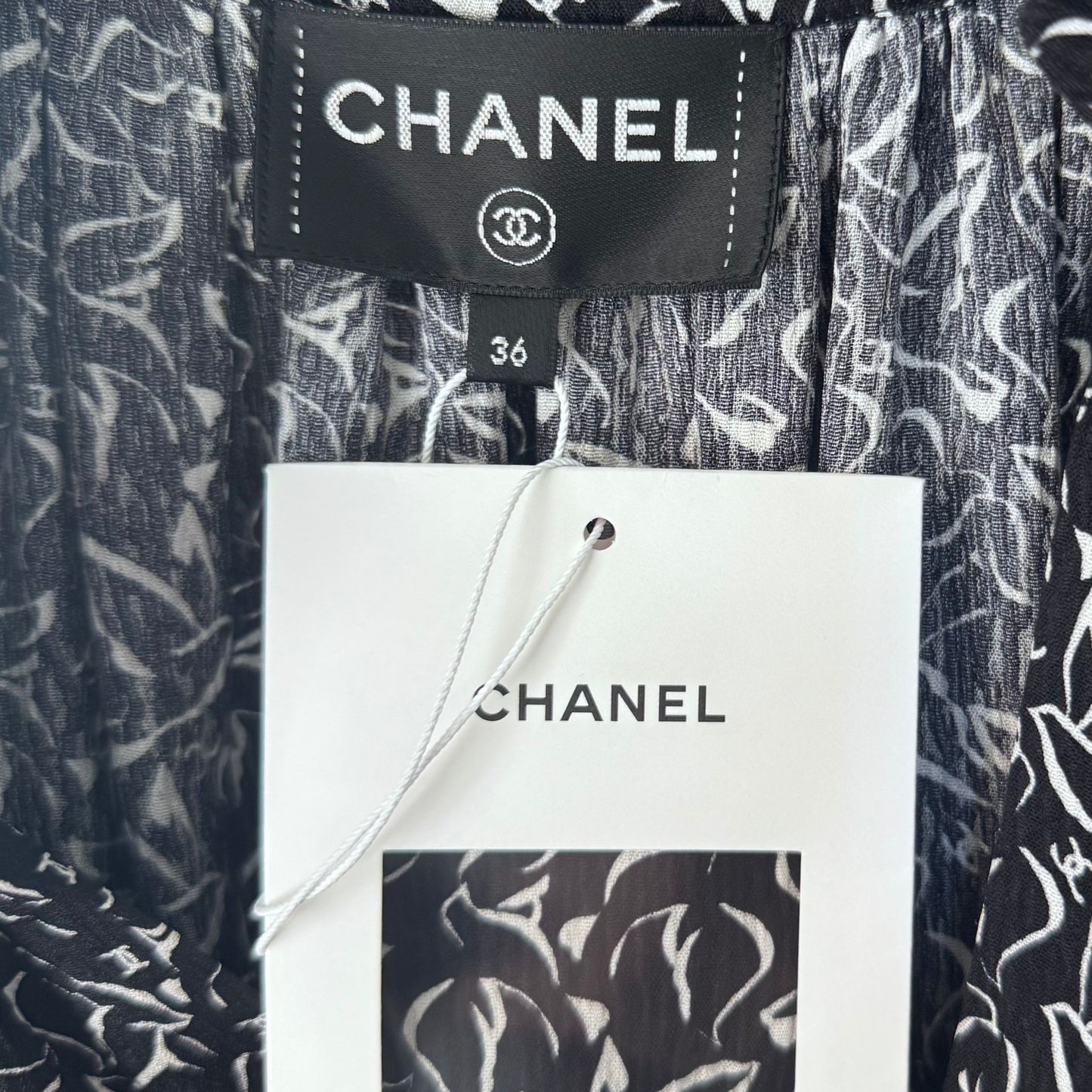 CHANEL - *BRAND NEW* MAXI DRESS BLACK AND WHITE SIZE 36 FR