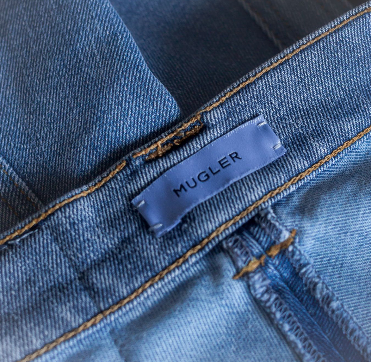 MUGLER - JEANS DENIM LIGHT BLUE BLACK DETAILS SIZE 38 FR