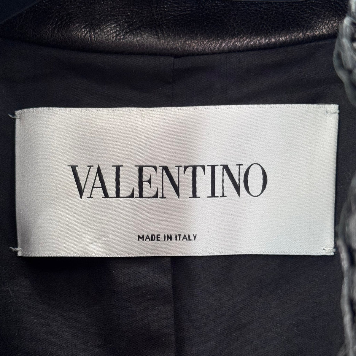 VALENTINO - *RUNWAY* LONG COAT BLACK MOHTON LEATHER SIZE 42 IT / 38 FR