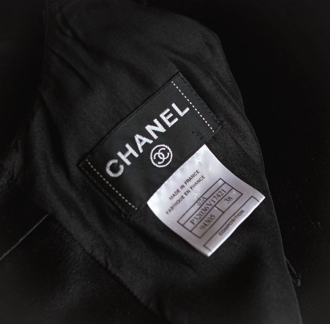 CHANEL - DRESS MINI SLEVELESS SILK BLACK SIZE 38 FR