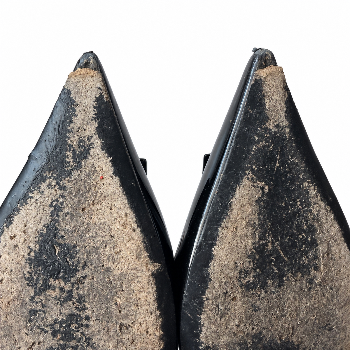 VALENTINO – PUMPS IN BLACK PATENT LEATHER WITH OVERSIZED STUD DETAIL – EU 40