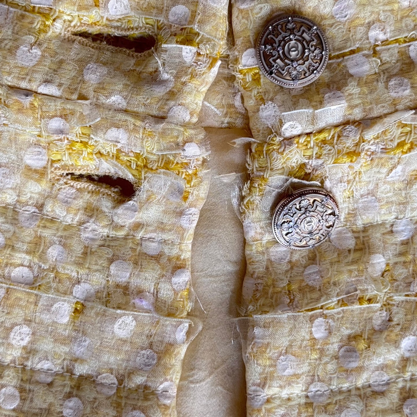 CHANEL - JACKET YELLOW WITH JEWEL CC BUTTONS SIZE 34 FR