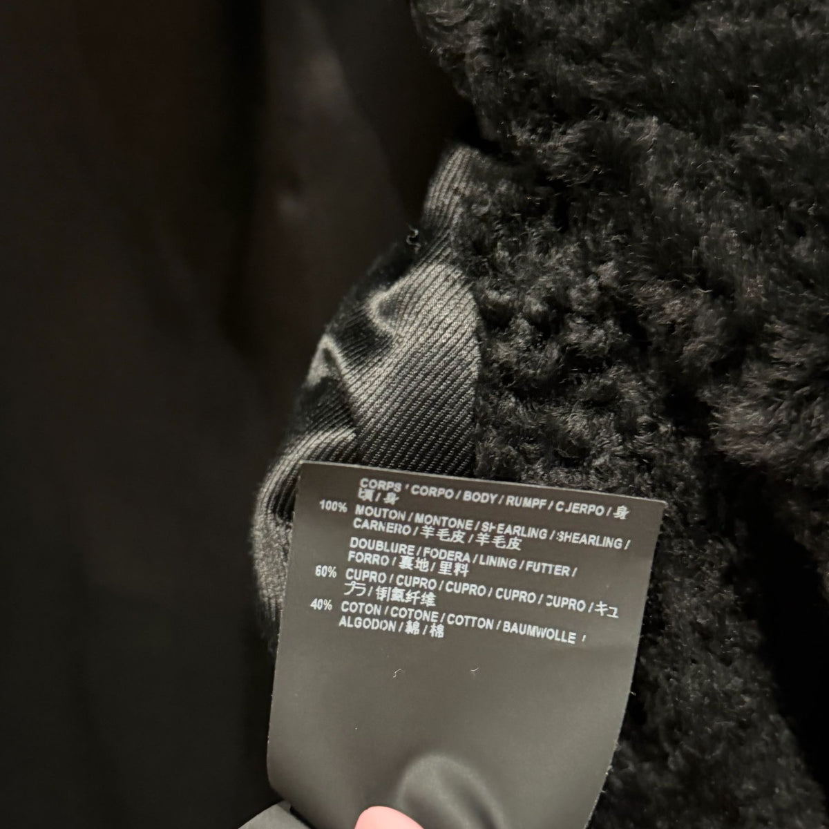 SAINT LAURENT - CAPE BLACK SHEARLING SIZE 34 FR