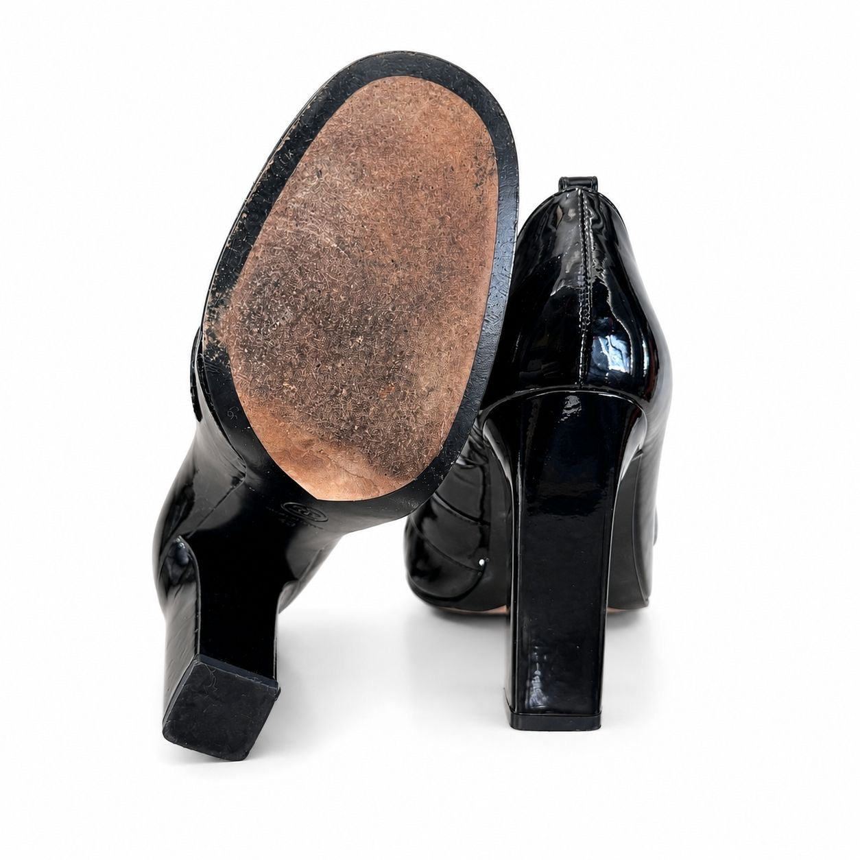 CHANEL - PUMPS BLACK PATENT LEATHER CC TURNLOCK SIZE 40 EU