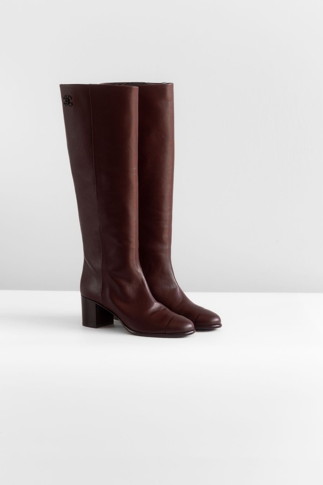 CHANEL - *BRAND NEW* HIGH BOOTS BURGUNDY LEATHER SIZE 39 EU