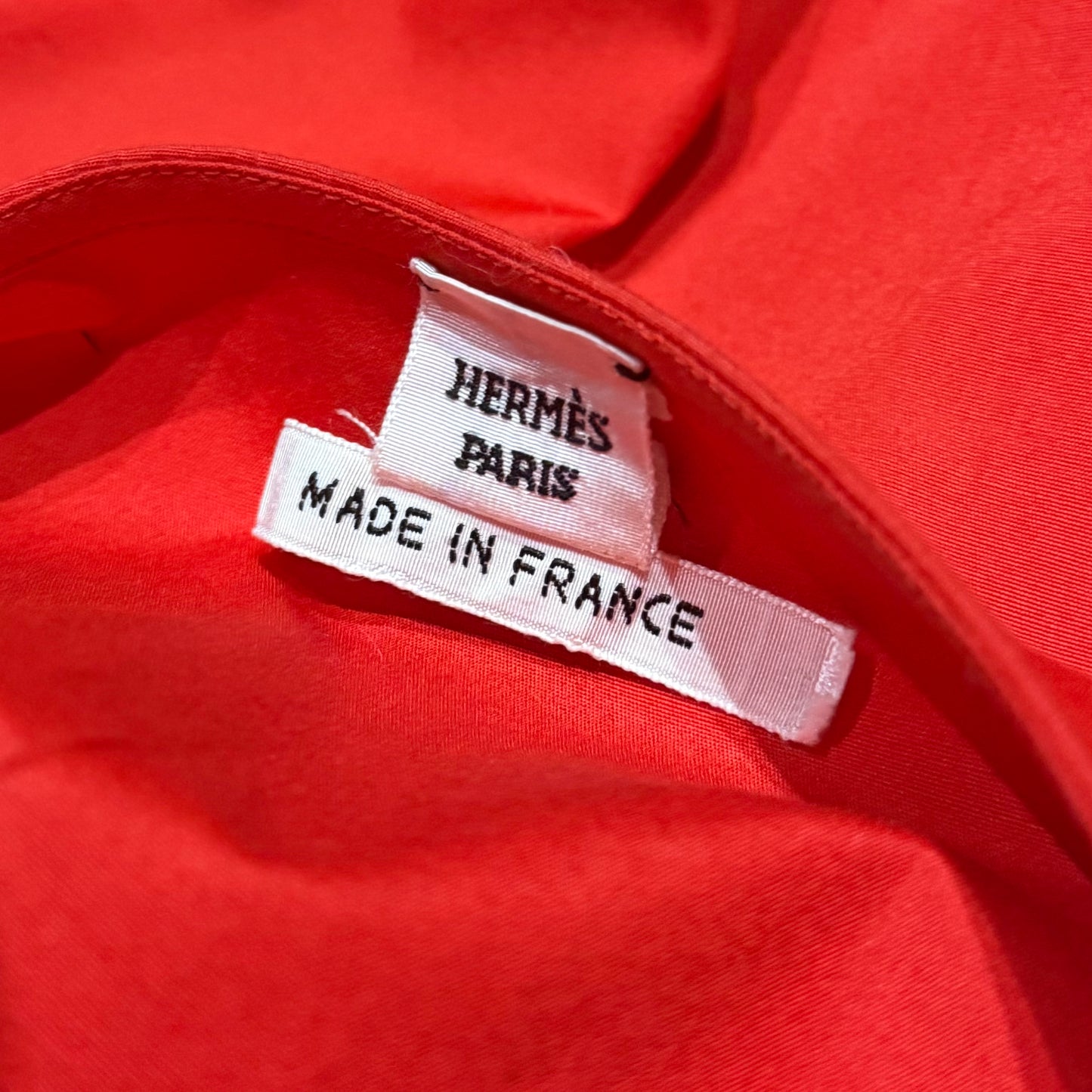 HERMÈS - KAFTANO DRESS RED WITH BEIGE TRIM DETAIL SIZE 36 FR