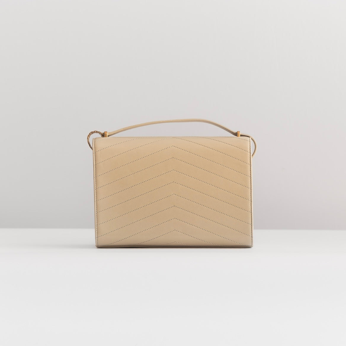 CHANEL - BAG CALFSKIN CHEVRON QUILTED METSL FLAP IN BEIGE