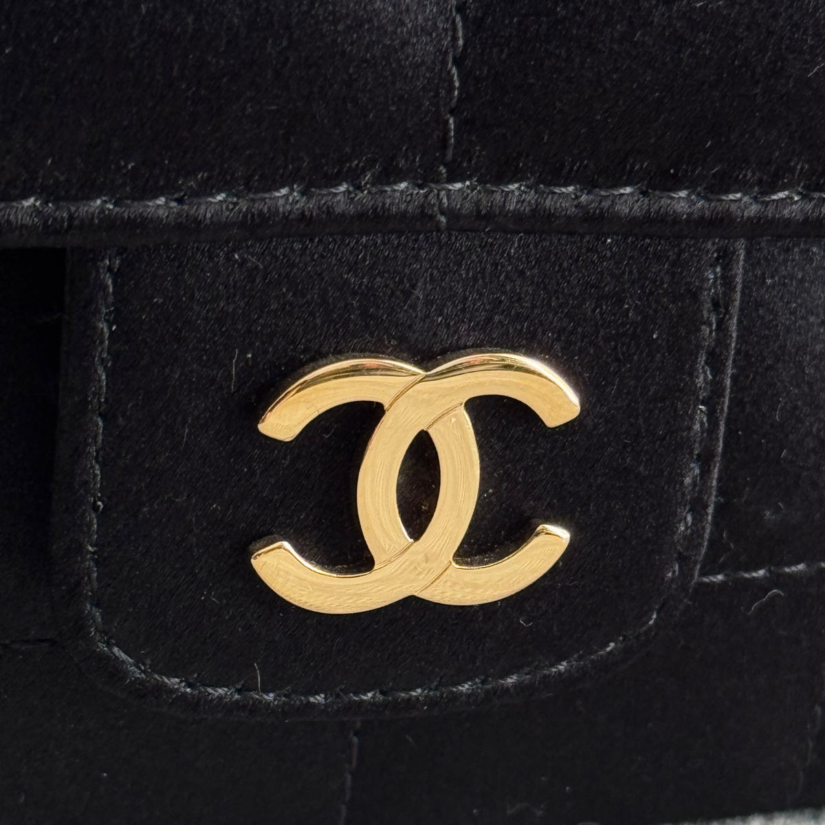 CHANEL - SMALL BAG BLACK SATIN CHOCOLATE BAR QUILTED FLAP WITH GOLD-TONE HARDWARE