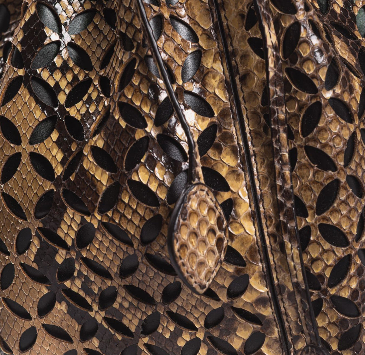 ALAÏA - BAG PYTHON BUCKET IN BLACK AND BROWN WITH STRAP