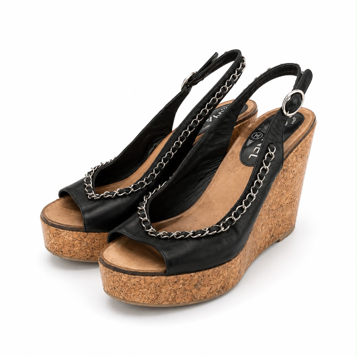 CHANEL - WEDGE PUMPS BLACK LEATHER CC CHAIN-LINK SIZE 40,5 EU