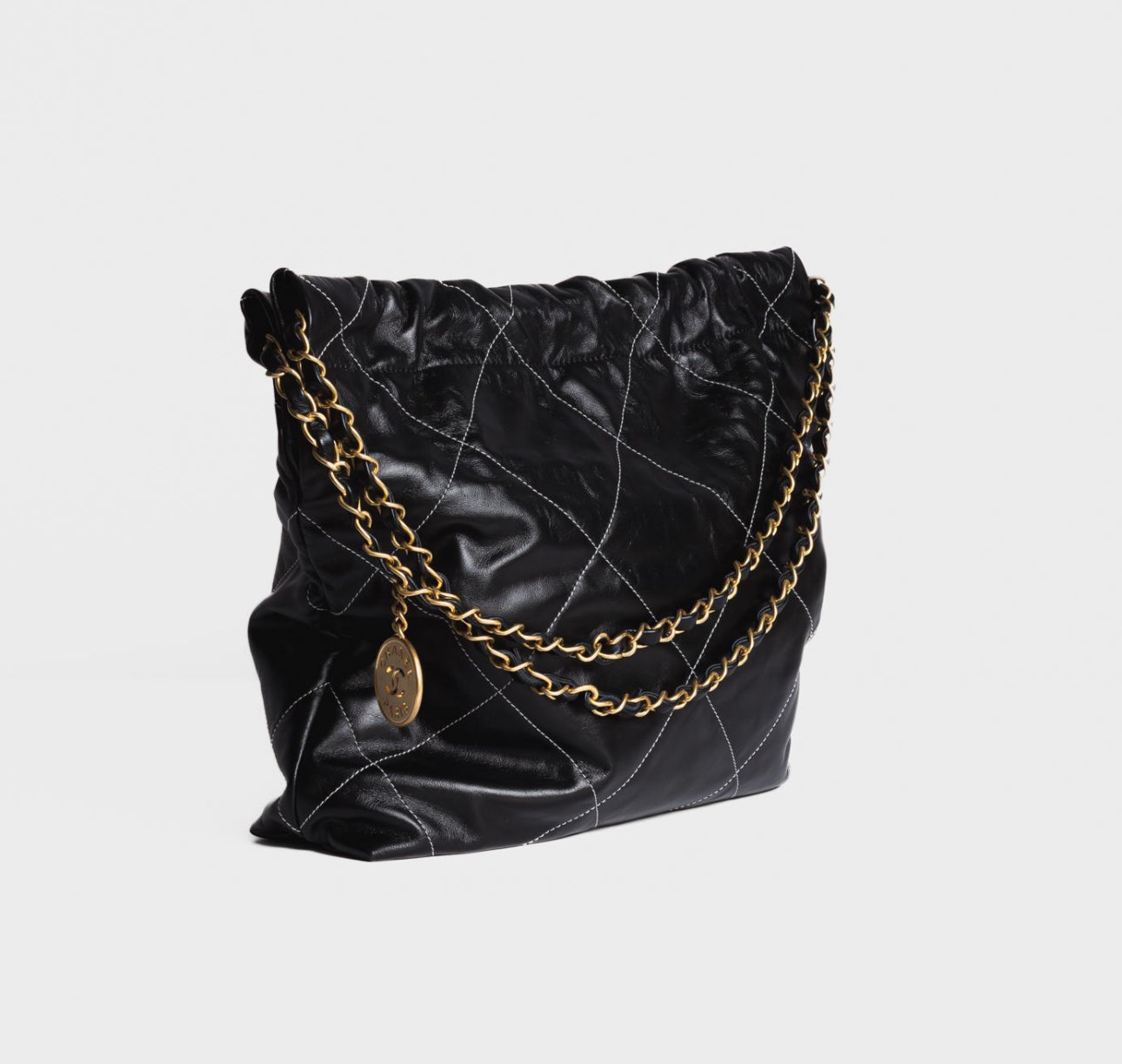 CHANEL - BAG SMALL CHANEL 22 IN SHINY LEATHER BRUSHED GOLD TONE HARDWARE