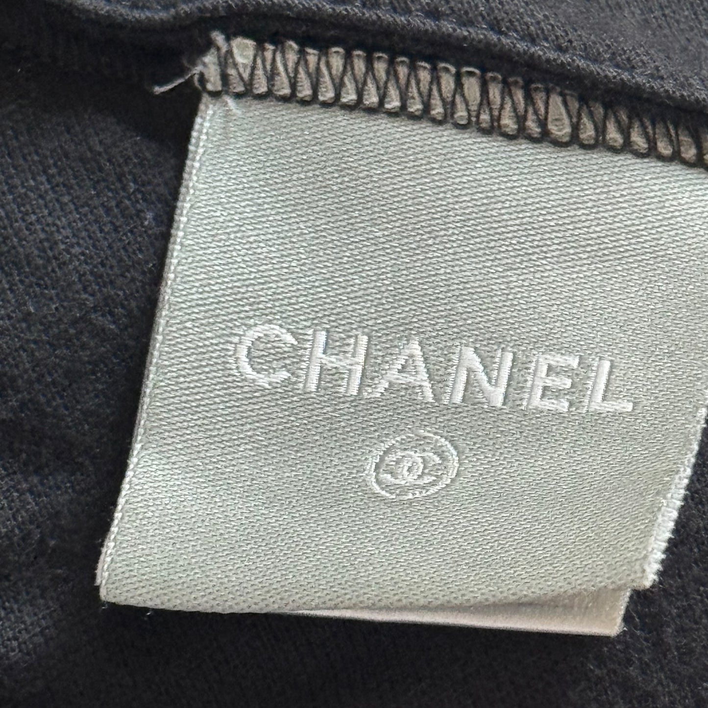 CHANEL - SET JOGGER WITH HOODIE, TANK TOP AND TROUSERS BLACK AND SILVER SIZE 40 FR