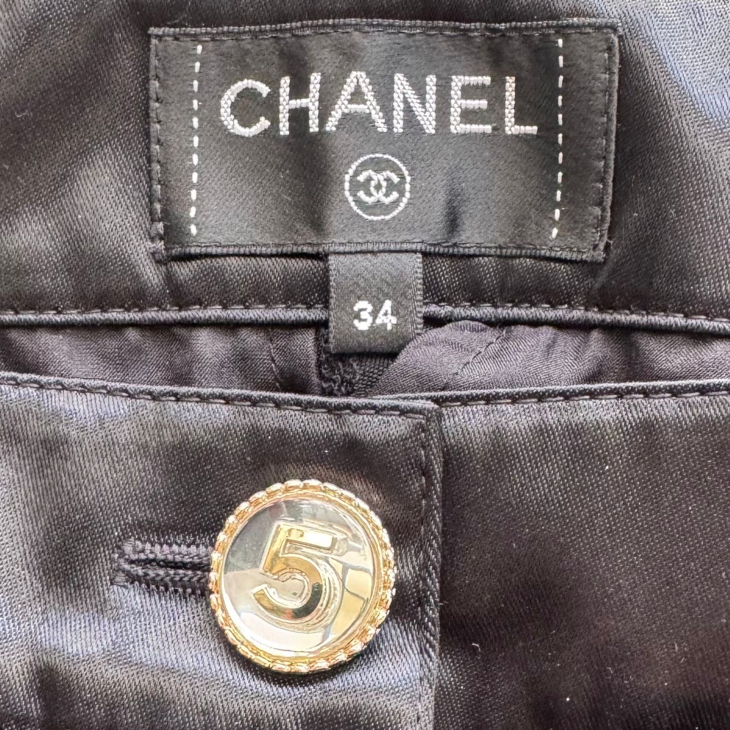 CHANEL - SHORT BLACK SIZE 34 FR
