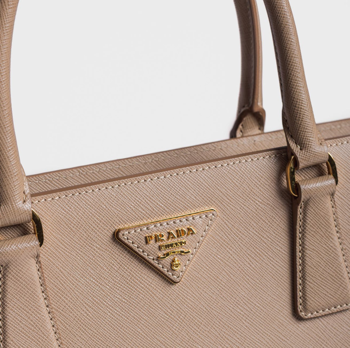PRADA - BAG GALLERIA MEDIUM BEIGE SAFFIANO LEATHER WITH GOLD HARDWARE