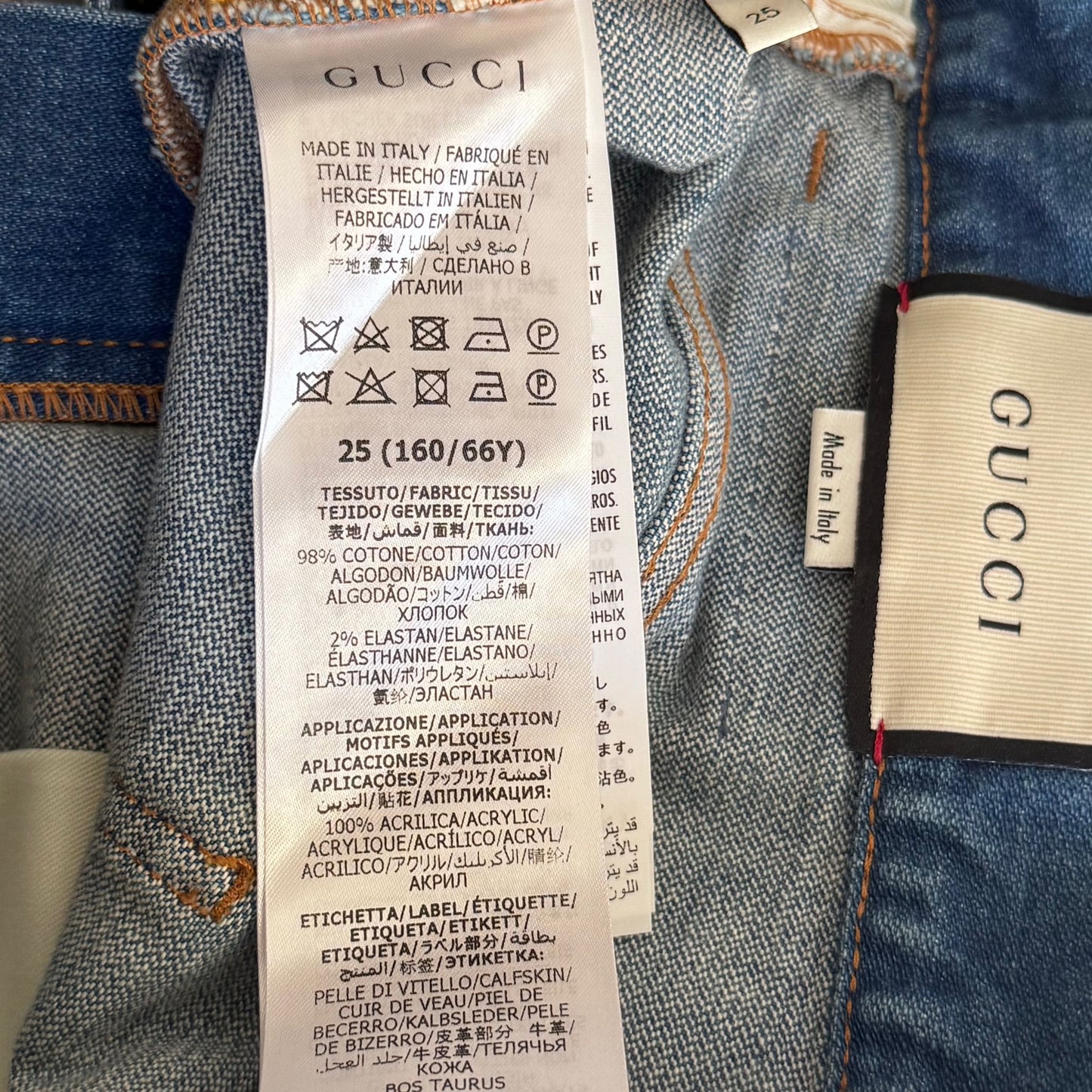GUCCI - DENIM SHORTS LIGHT WASH DENIM WITH CHERRY LOGO EMBROIDERY SIZE 25