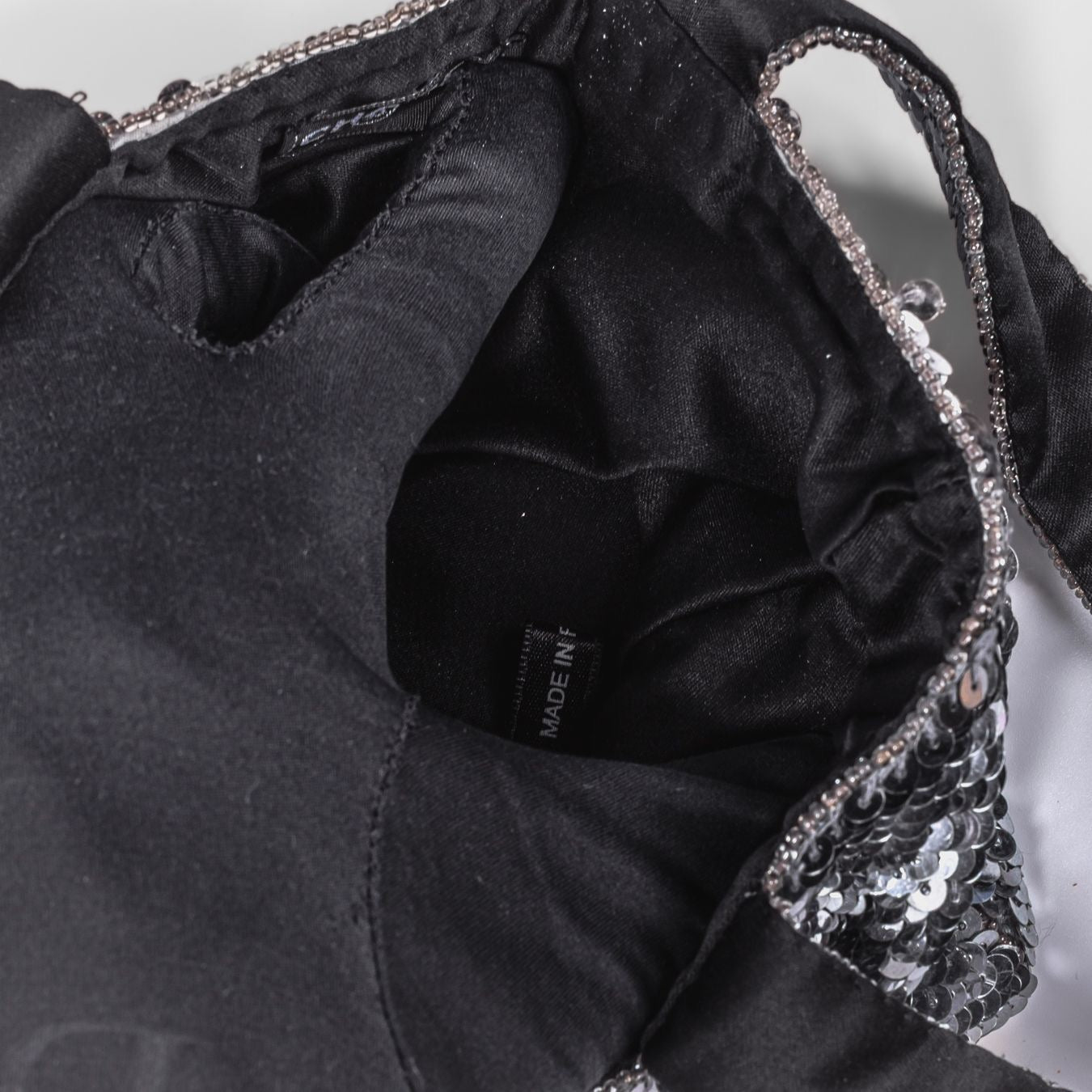 CHANEL - POCHETTE SEQUIN SILVER MINI