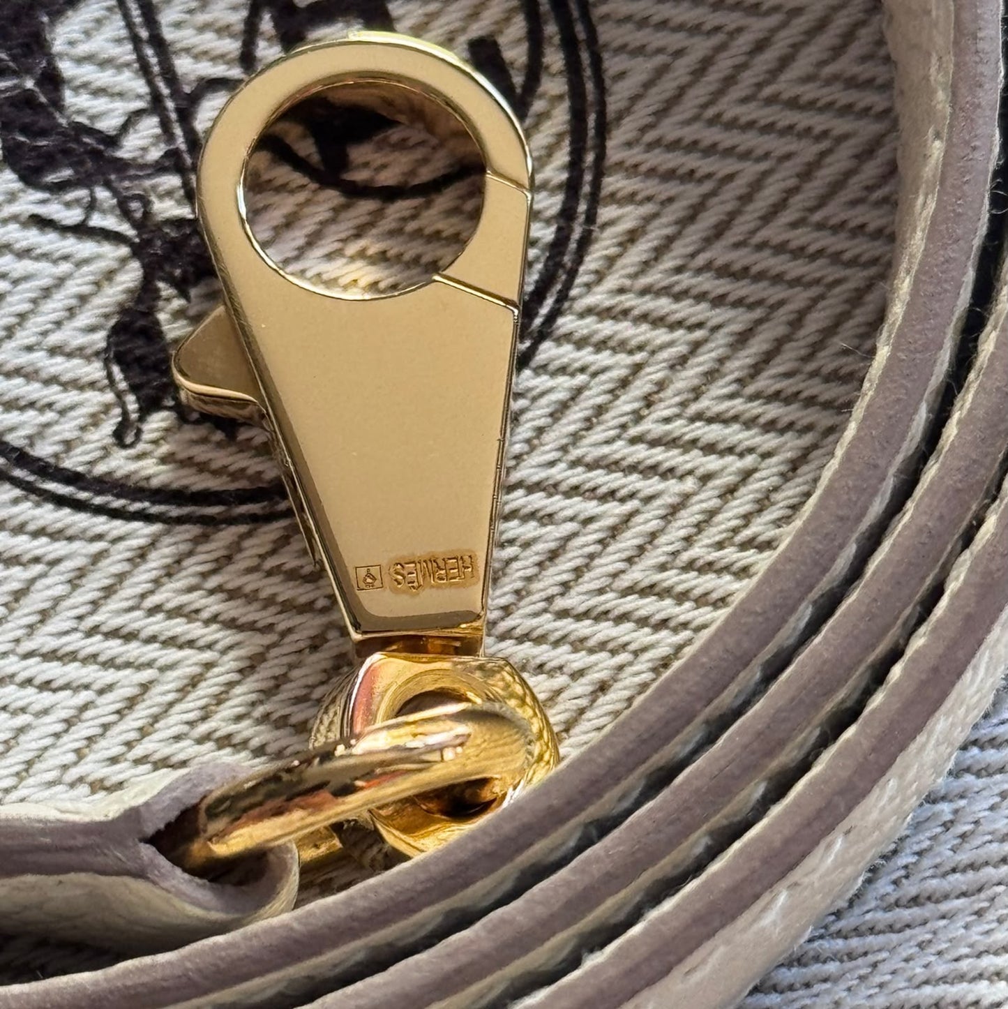 HERMÈS - KELLY 25 EPSOM CRAIE GOLD HARDWARE