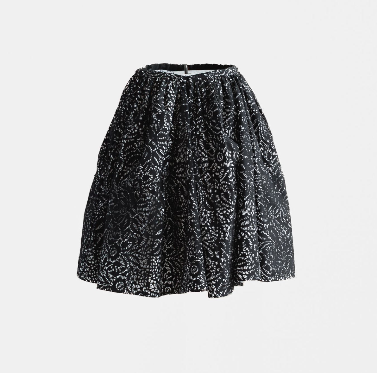 ALAÏA - SKIRT MINI LASER-CUT BLACK & WHITE SIZE 38 FR