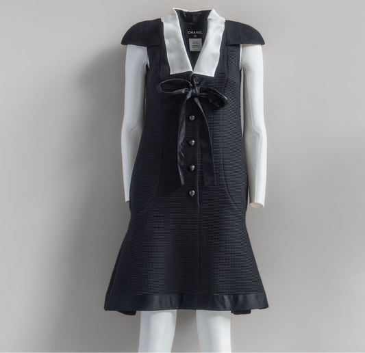 CHANEL - DRESS MINI BLACK WOTH WHITE COLLAR BOW SIZE 34 FR