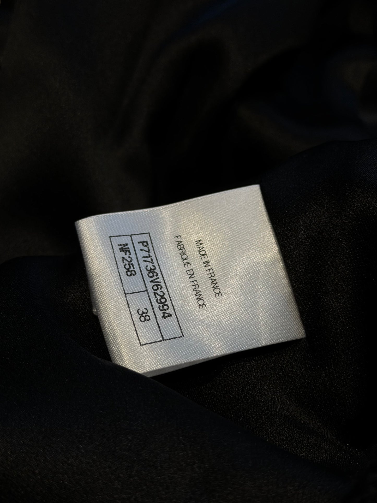 CHANEL - *NEVER WORN* MAXI COAT BLACK SILVER DETAILS SIZE 38 FR