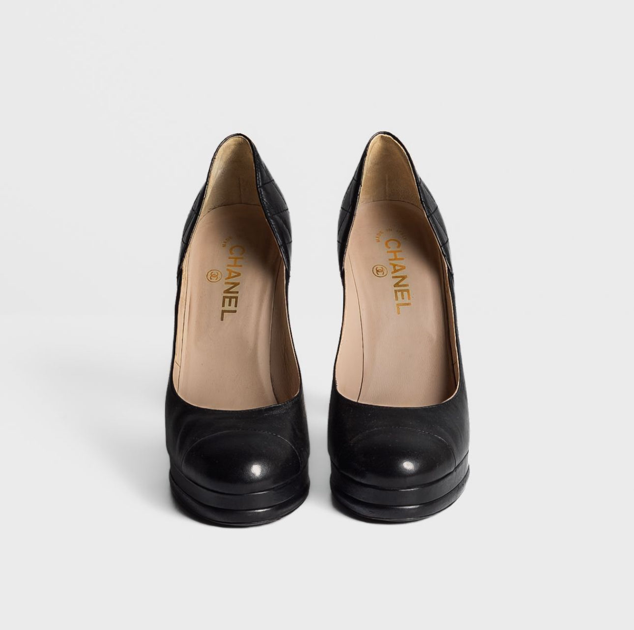 CHANEL - PUMPS QUILTED BLACK LEATHER SIZE 40 EU