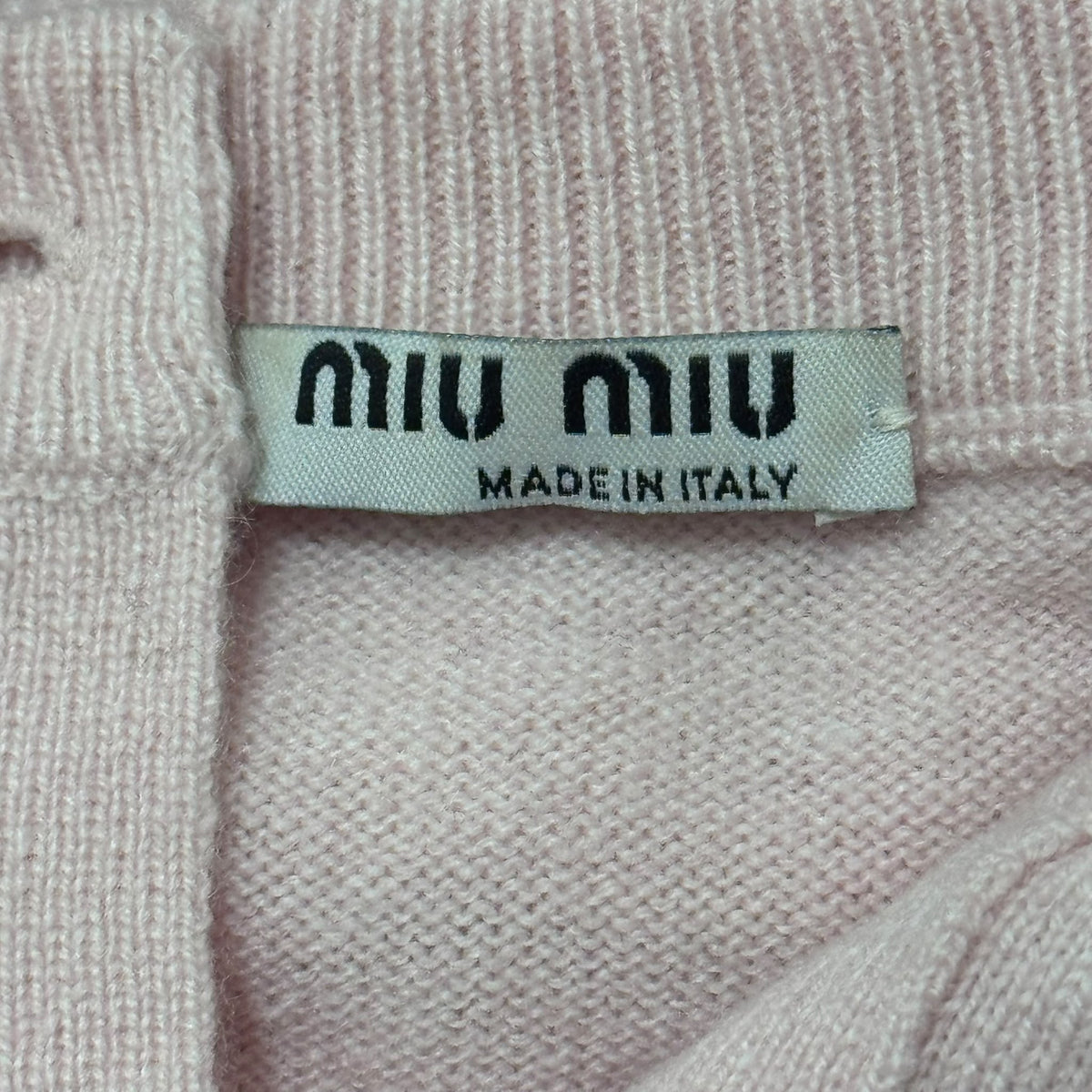 MIU MIU – CARDIGAN IN PALE PINK WITH POINTELLE AND PEARL-STYLE DETAILS IT 38 / FR 34