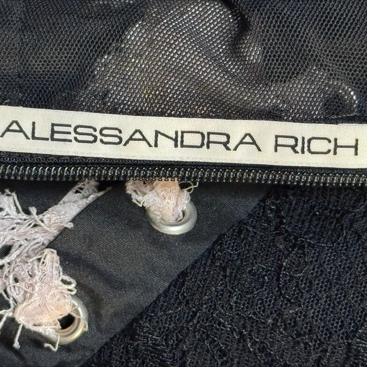 ALESSANDRA RICH – DRESS IN BLACK FLORAL LACE WITH PINK TRIM AND BOW IT 38 / FR 34
