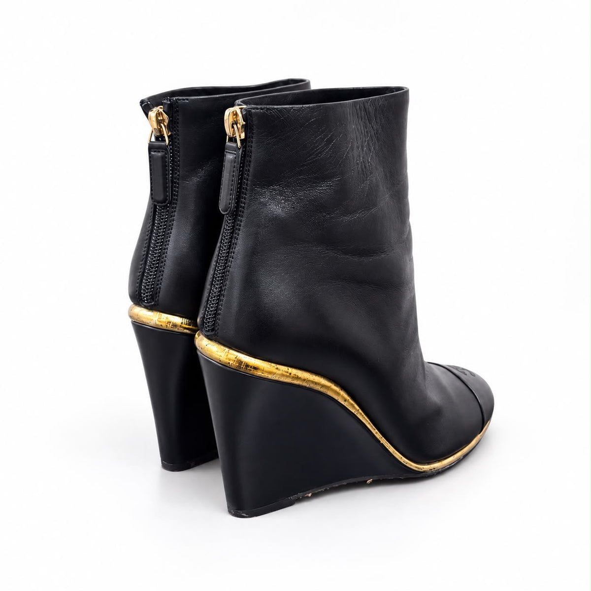 CHANEL - ANKLE BOOTS BLACK LAMBSKIN CAP TOE GOLD DETAILS SIZE 36,5 EU