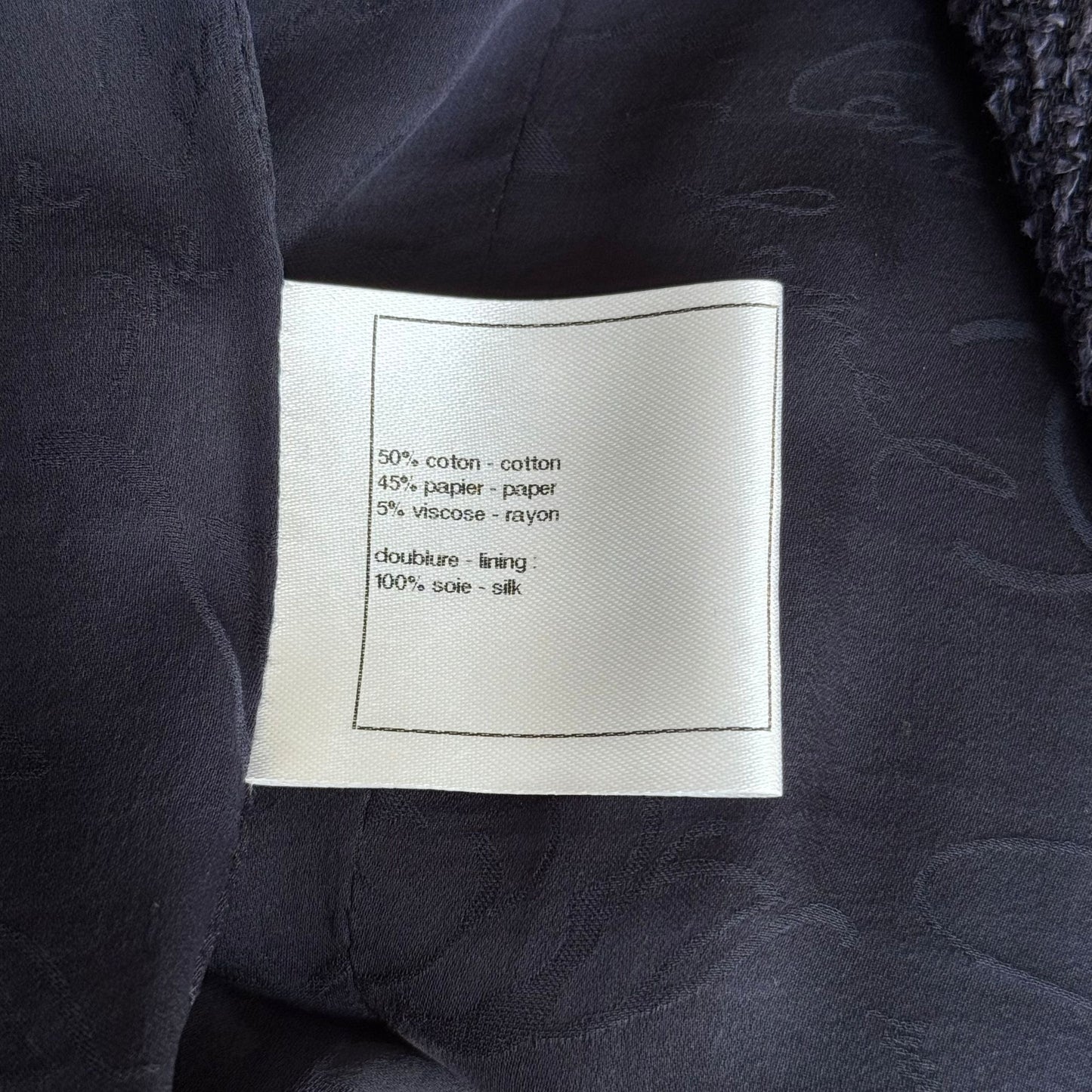 CHANEL - COAT JACKET BLUE NAVY DOUBLE-BREASTED WITH GOLD EMBROIDERED LOGO SIZE 34 FR
