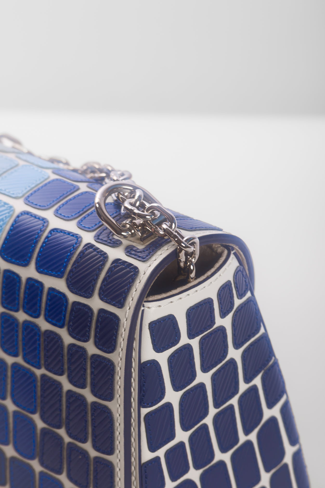 LOUIS VUITTON - BAG TWIST MULTICOLOR BLUE ÉPI SAVANE LEATHER